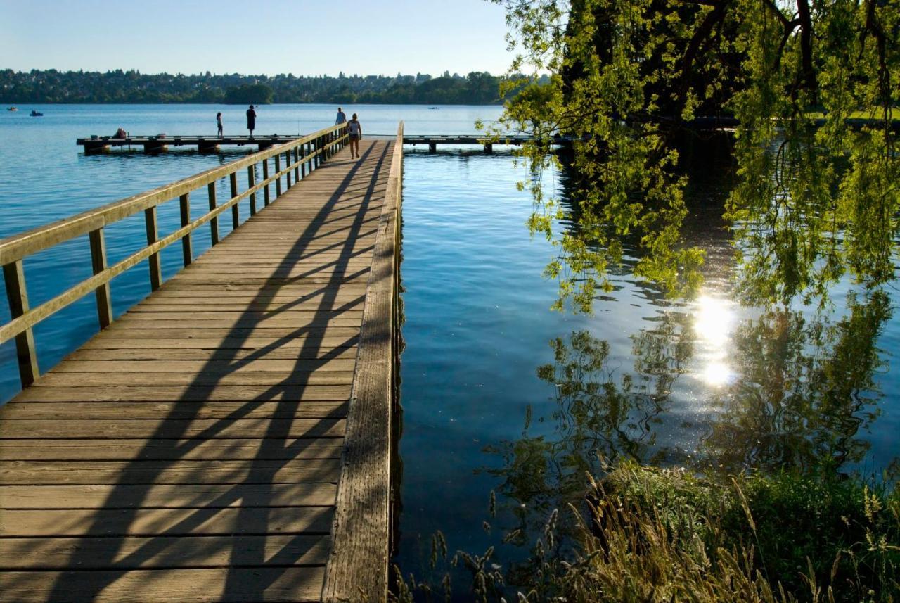 Green Lake 1St Line Home A With Central Air Conditioners Seattle Luaran gambar