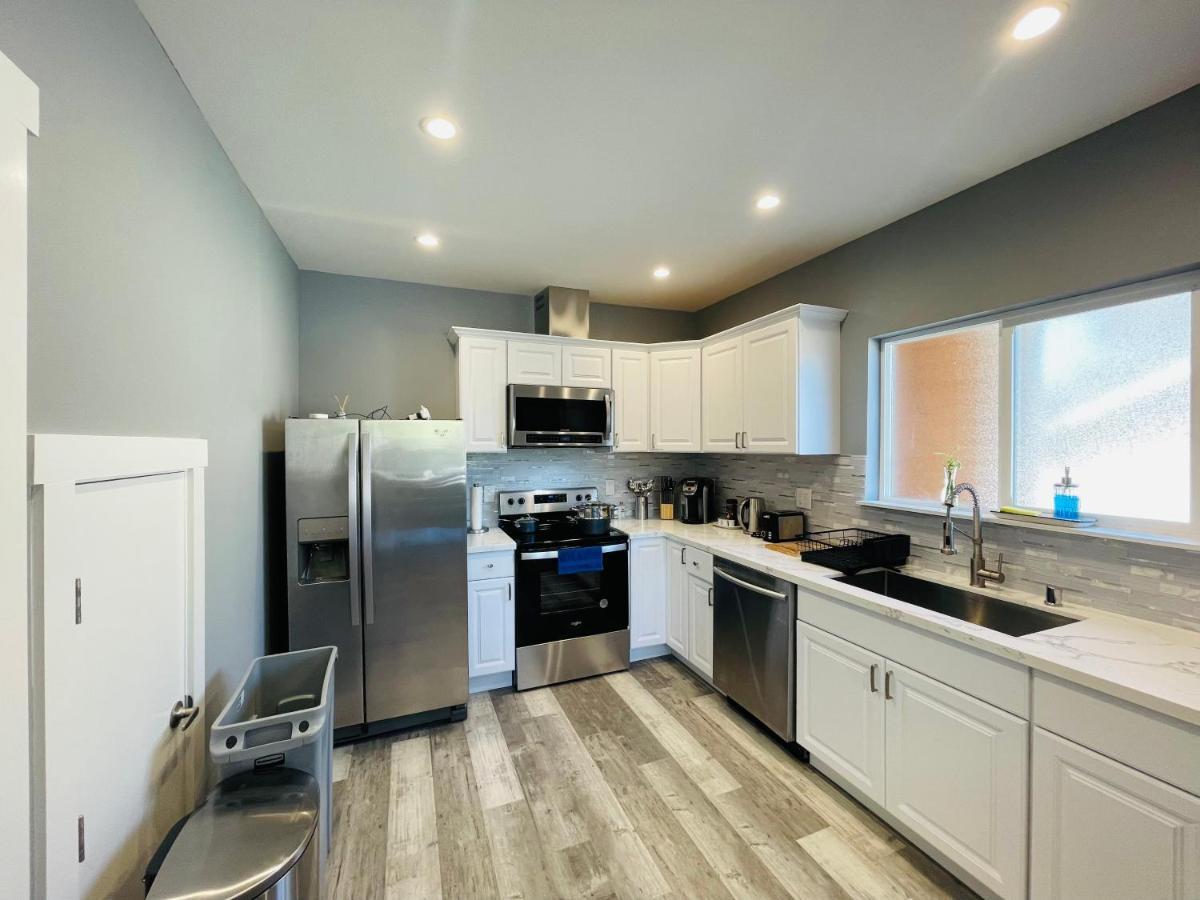 Green Lake 1St Line Home A With Central Air Conditioners Seattle Luaran gambar