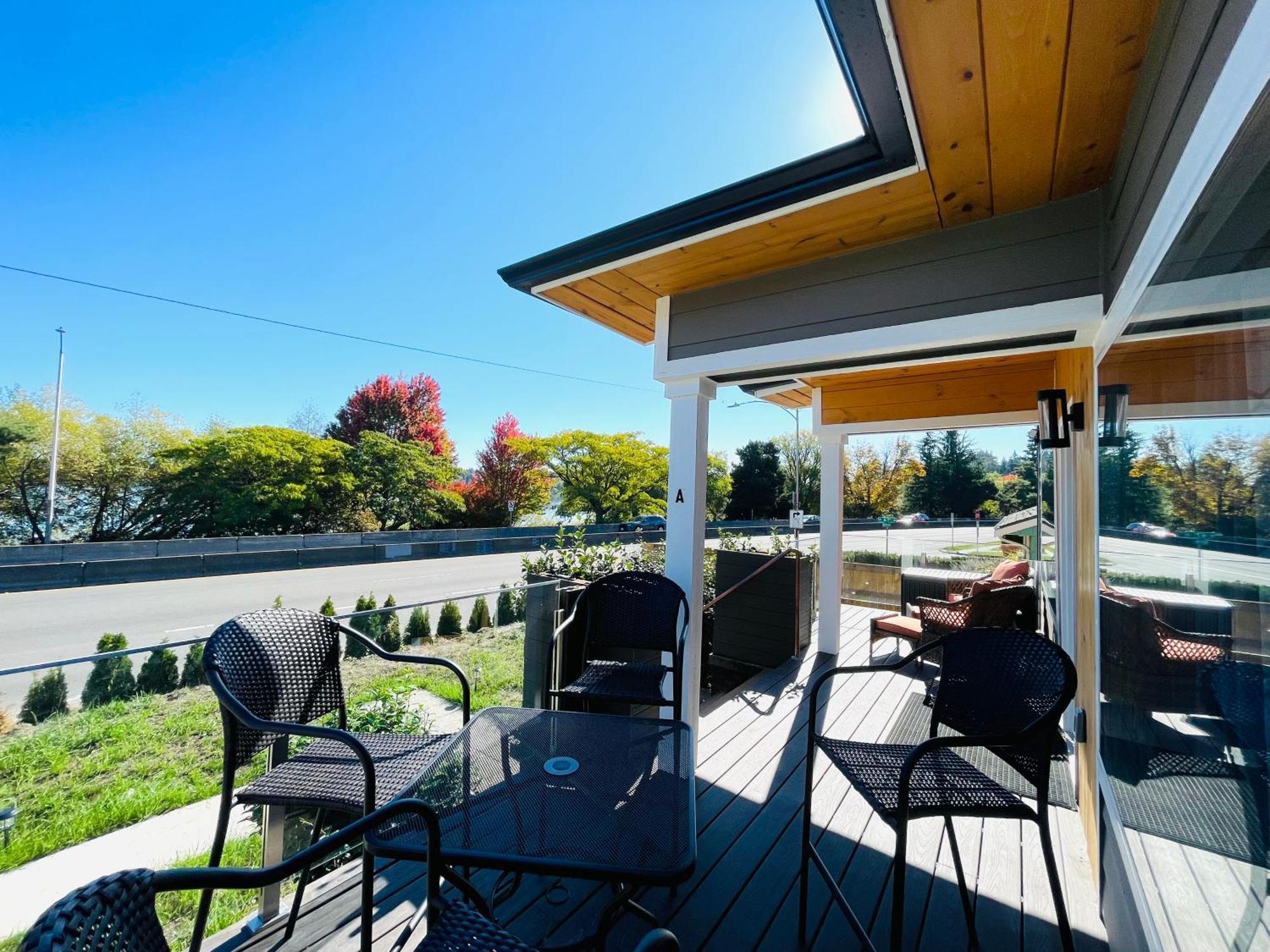 Green Lake 1St Line Home A With Central Air Conditioners Seattle Luaran gambar